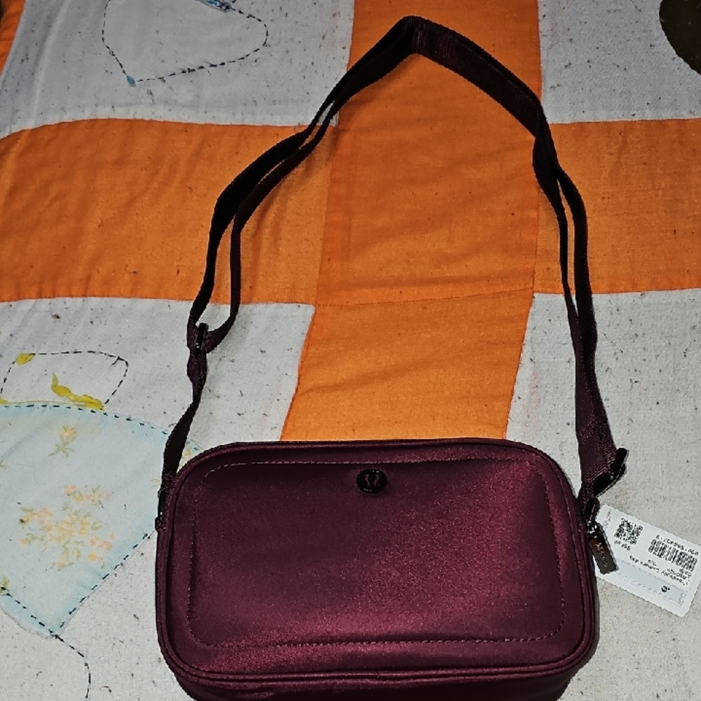 Lululemon Crossbody Camera Bag!! CSSI-Cassis With Gunmetal Hardware!!